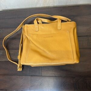 Portland Leather Goods Medium Crossbody 
with strap & zipped top New never used